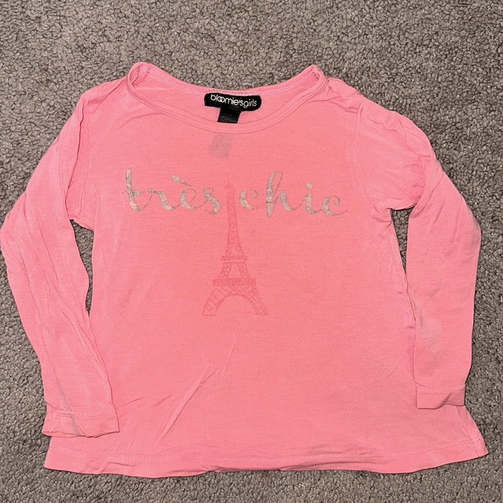 🏷️ 5 for $25 🏷️ Bloomie’s tres chic shirt